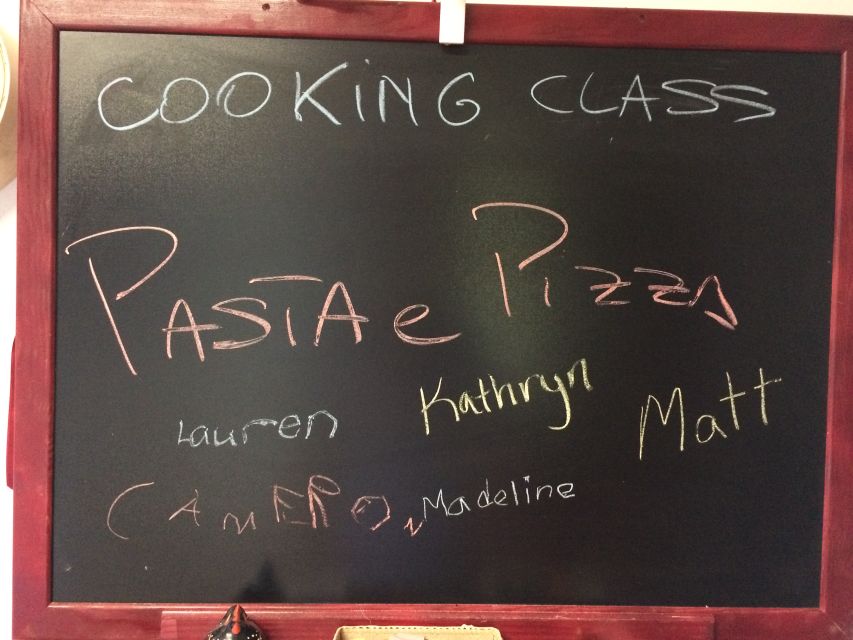 Cortona: Pasta and Pizza Cooking Class - Pizza and focaccia at your own station