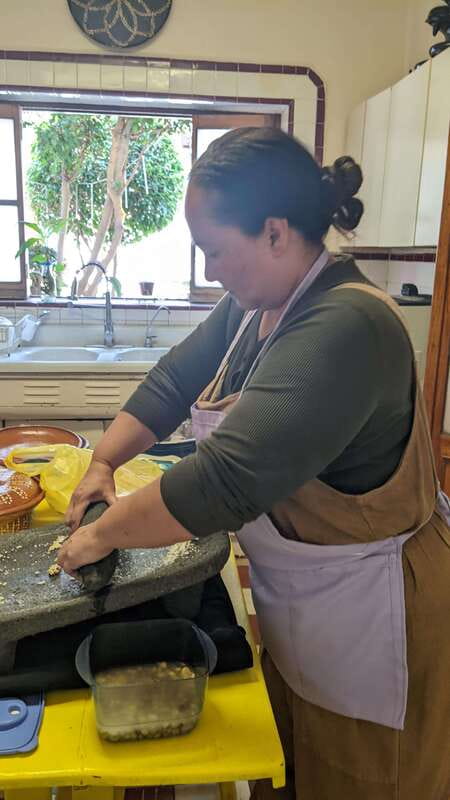 Coyocán: Market Tour and Cooking Class - Timing, languages, and practical details