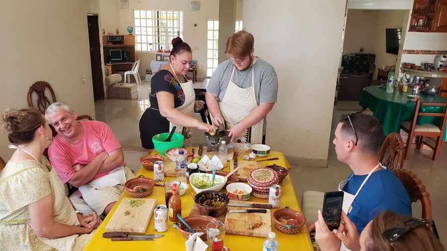 Cozumel: Private Cooking Class in a Family Kitchen - Who will enjoy this most?