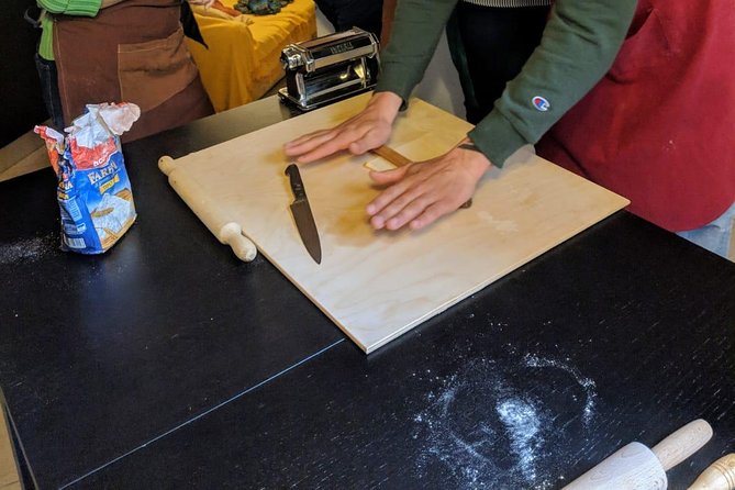 Culurgiones Cooking Class Cagliari - What the atmosphere is like