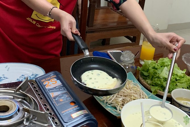 Da Nang Authentic Home Cooking Class - Cooking in a real Son Tra home