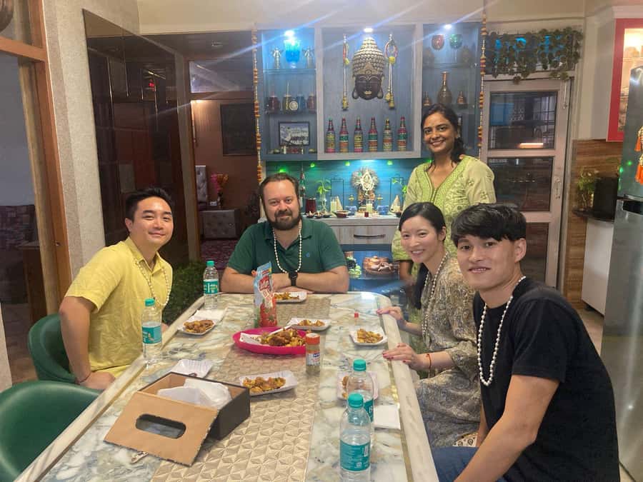 Delhi: AI Cooking Class and Much More in a Local Family Home - Cooking dal, roti, curry, and chai
