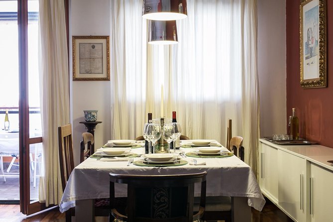 Dining experience at a local's home in Bergamo with show cooking - The four-course table