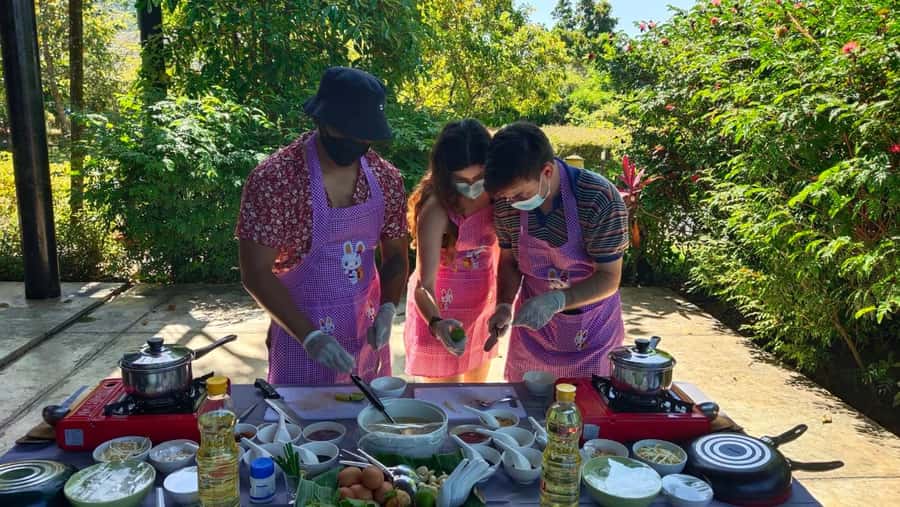 Dinner from cooking class & enjoy local night market - What happens before the first pan gets hot
