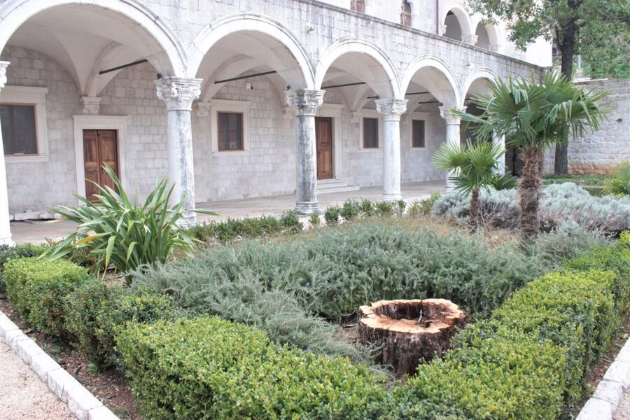 Dubrovnik: Private Cooking Experience with Wine Tasting - Ston adds a historic coastal stop