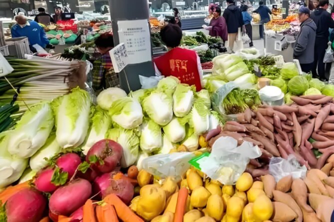 Dumpling Cooking Class and Local Market Tour - Shopping for ingredients in a local Beijing market