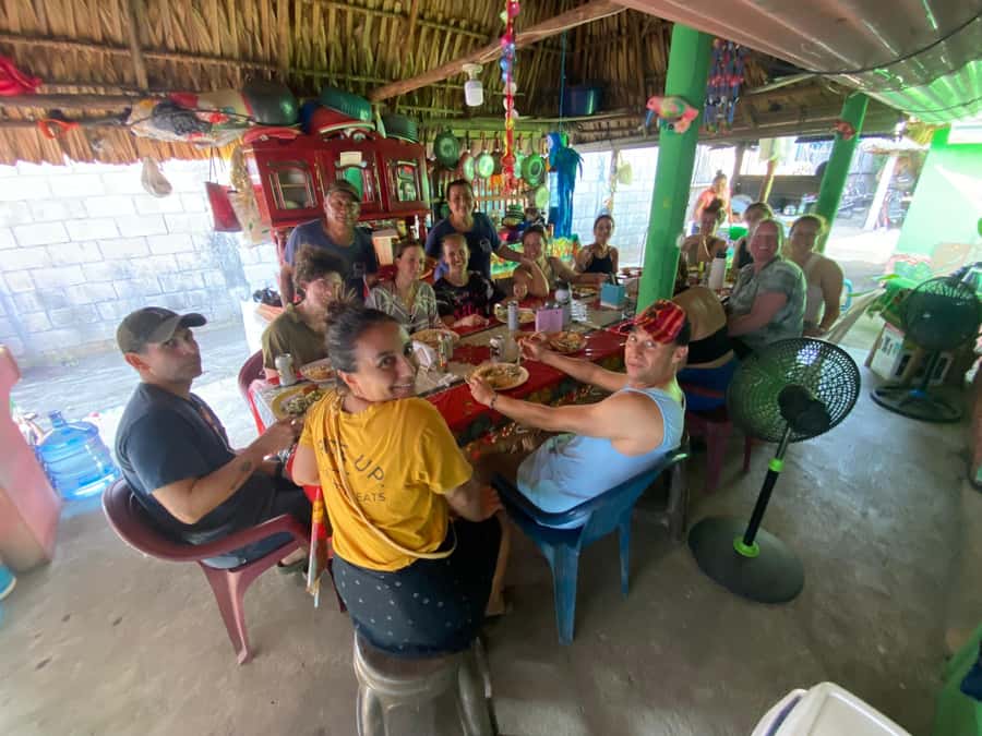 El Paredón: Traditional Cooking Class with a Local Family - What happens at 1:30 PM