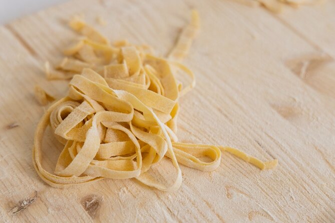 Enjoy Spritz and Pasta Making in Piazza Navona - The social side of the table