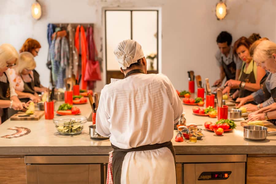 Essaouira : Moroccan Cooking Workshop - Choosing a menu that fits the day