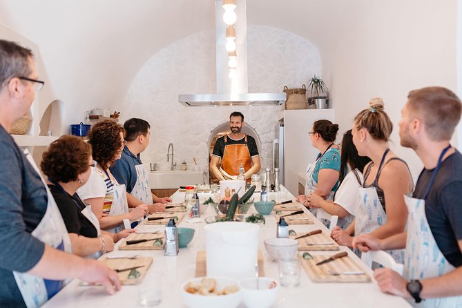 Exclusive Cooking Experience in our Cave Home by Petra Kouzina - What to know about the group atmosphere