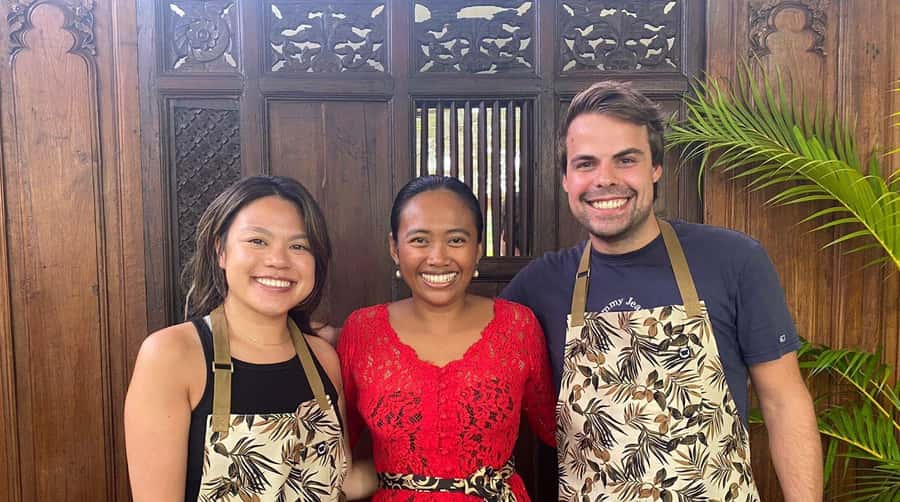 Experience the Art of Cooking Authentic Balinese Cuisine - Choosing your menu before you arrive