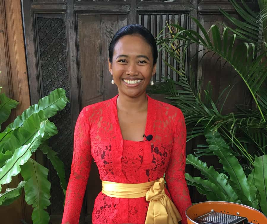 Experience the Art of Cooking Authentic Balinese Cuisine - Fresh herbs, spices, and practical kitchen skills