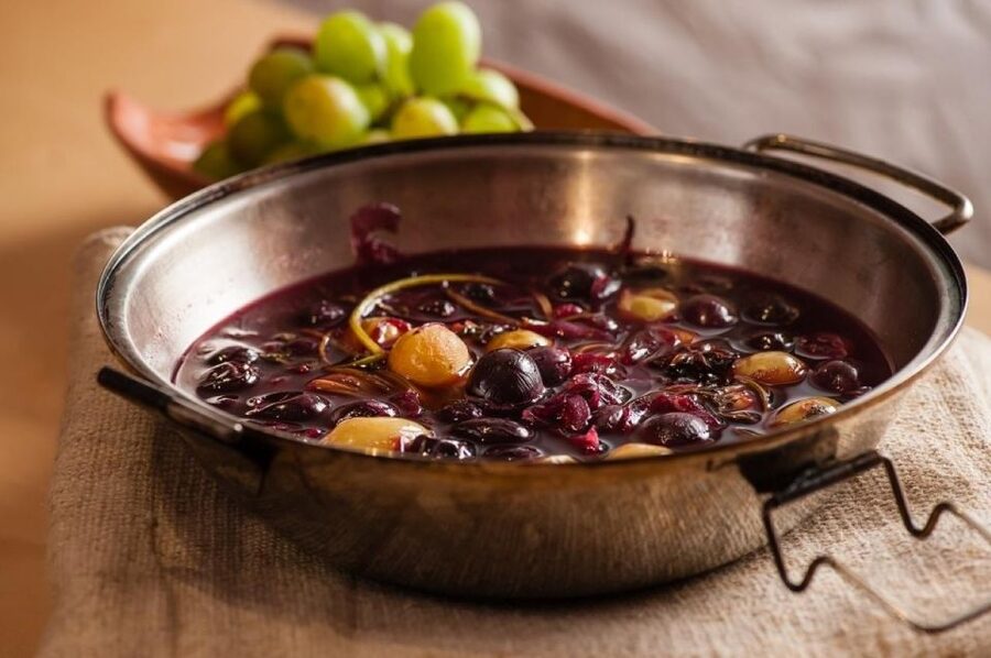Faro: Learn to cook a Cataplana like a local! - Starting at Tertúlia Algarvia in Faro’s Old Town