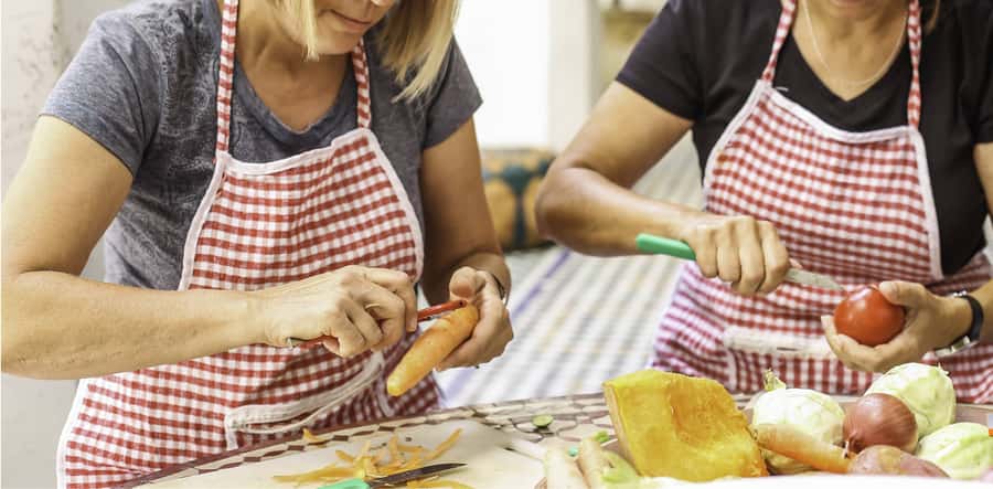 Fes: Private Moroccan Cooking Class - Starting with pickup and a menu chat