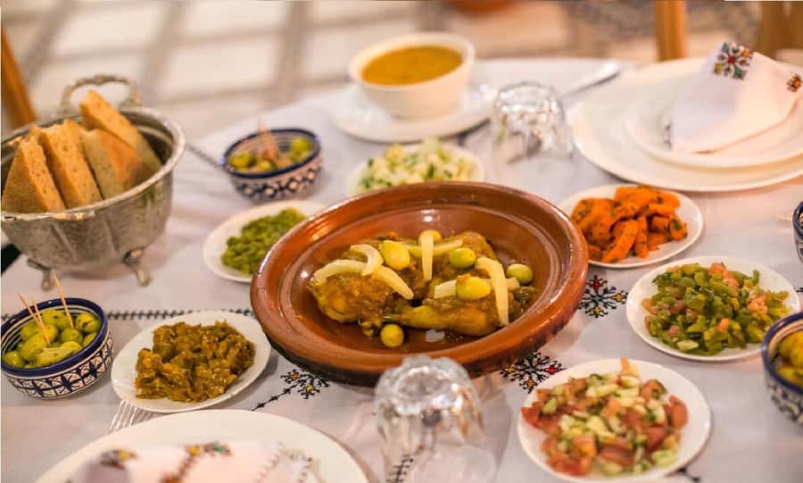 Fes: Private Moroccan Cooking Class - Shopping for spices in the local souk