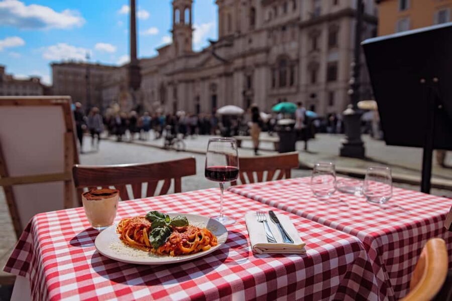 Fettuccine Pasta Cooking Class in Rome City Center - Should you book the Piazza Navona pasta class?