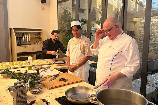 Florence: Pasta Cooking Class with Unlimited Wine - What the three-hour schedule feels like