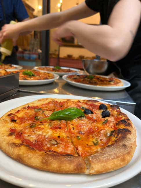 Florence: Pizza and Gelato Cooking Class - Why the chef makes a difference