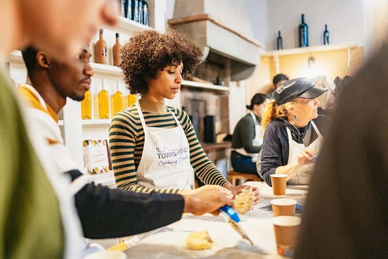 Florence: Premium Pasta and Gelato Cooking Class - Key points at a glance