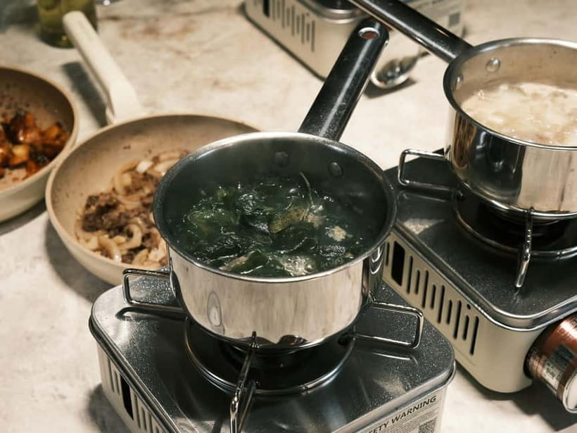 From Forest to Table: A Hansik Cooking Journey in Seoul - Plating bibimbap with your own sense of order