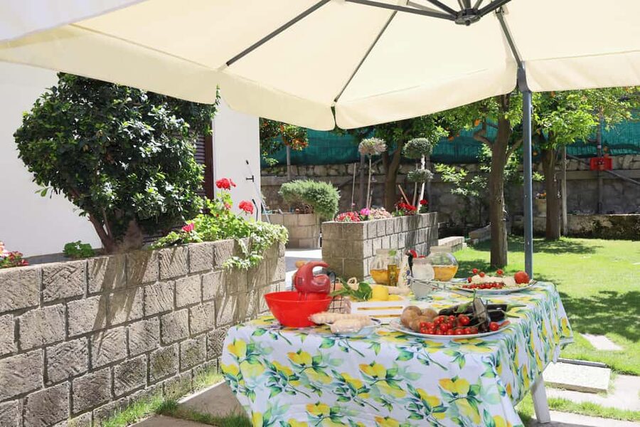 From Sorrento to Meta: cook with a local family and enjoy the garden!! - Why this cooking class feels different