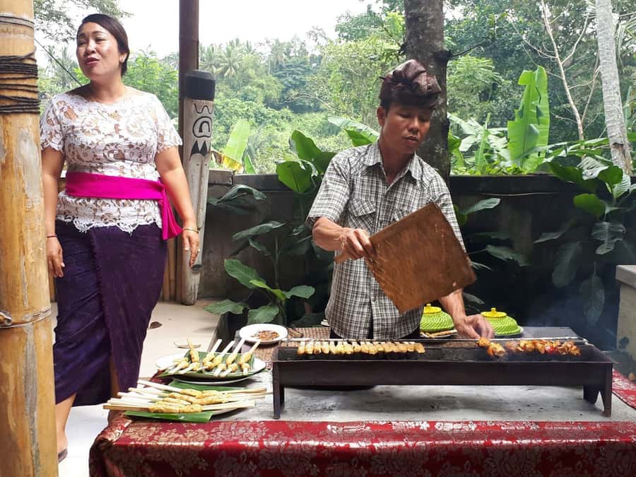 From Ubud: Authentic Cooking Class in a Local Village - Arriving in Laplapan and meeting the hosts
