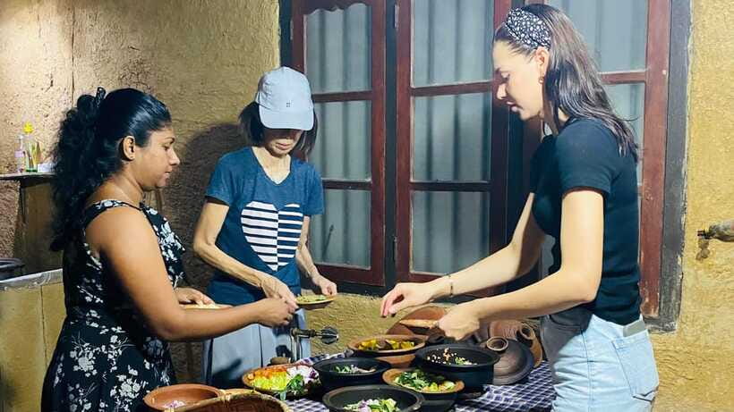 Galle: Cooking Class at a Local Home and Market Tour - The dishes you can expect to make