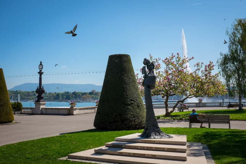 Geneva: City Tour and Fondue Cooking Class, Swiss Folklore - Is $216 a fair price?