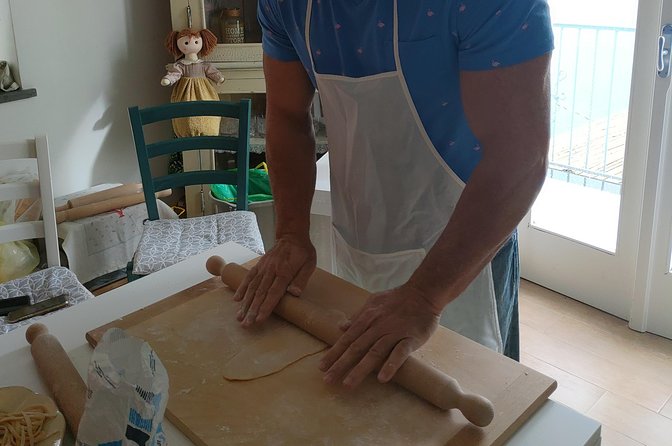 Genuine Home Cooking Class + Wine Tasting - The three-hour rhythm: aperitif, cooking, then dinner