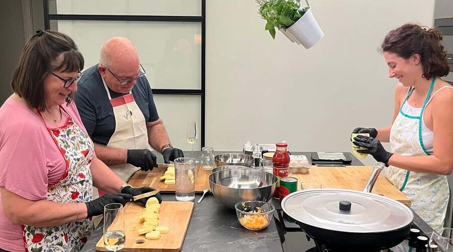Gnocchi & Meatballs | Cooking class & dinner at my place - Preparing meatballs and homemade tomato sauce