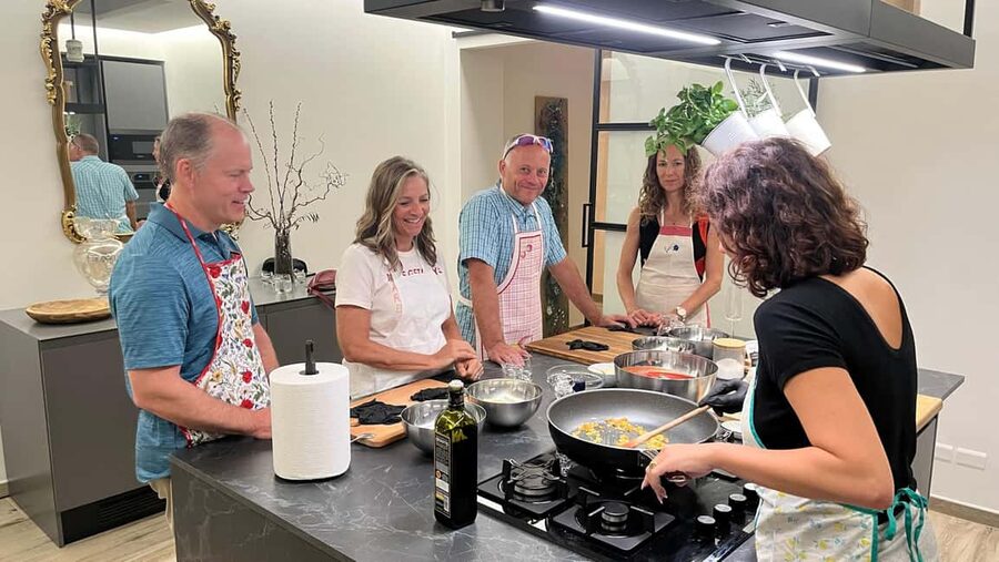 Gnocchi & Meatballs | Cooking class & dinner at my place - Food restrictions and who should skip it