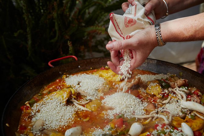 Gourmet Cooking Class & Culture in the rural Montes de Malaga. - Getting to La Rosilla from Malaga and Colmenar
