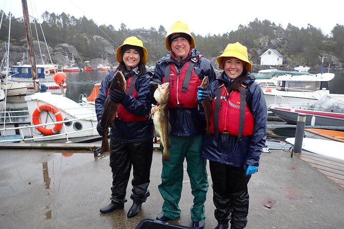 Half Day Fishing and Outdoor Cooking in Bergen - Getting ready at the six-meter boat