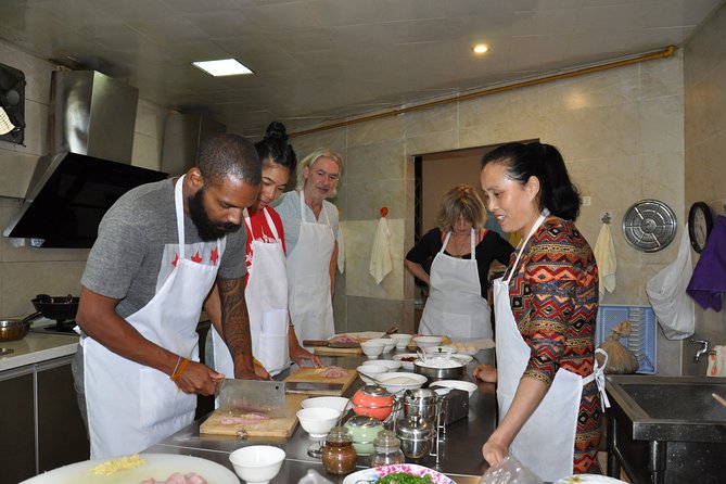 Half-Day Sichuan Cooking Class Experience in Chengdu - Leaving your hotel at 4 pm