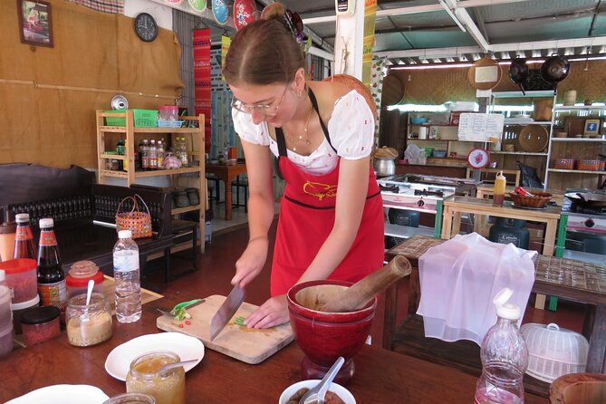 Half-Day Thai Cooking Class and Market Tour From Chiang Mai - Choosing your five Thai dishes
