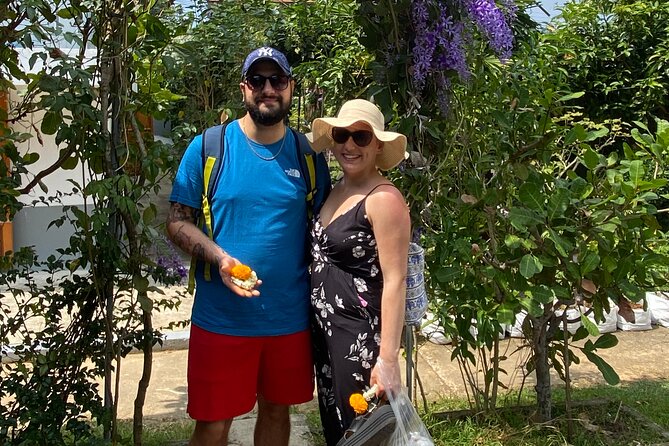 Half day Thai cooking Class + Market tour+Garden tour - Woody’s teaching style and the help in the kitchen