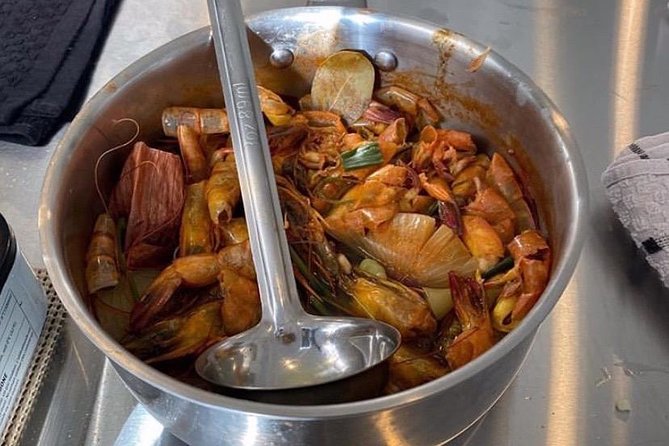 Hands-on Cajun Roux Cooking Class in New Orleans - Making shrimp étouffée with a lighter roux