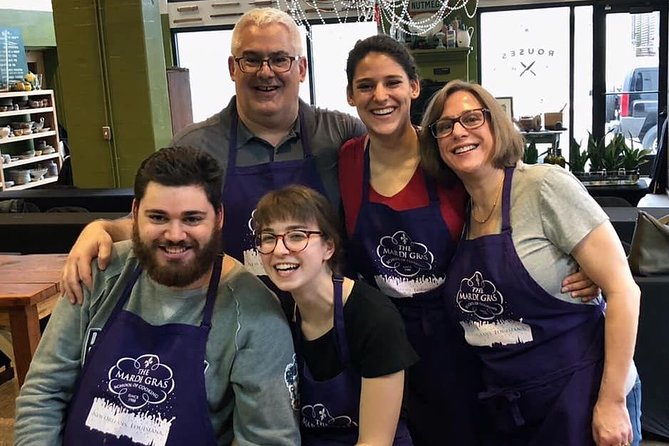 Hands-on Cajun Roux Cooking Class in New Orleans - Ending with bananas Foster