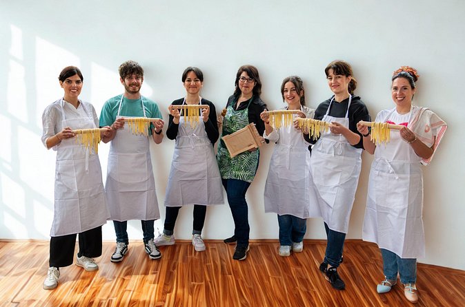 Hands On Pasta and Gelato Cooking Class in LUCCA - Making seasonal Italian gelato