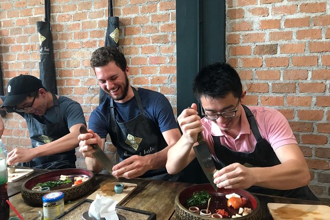 Hands on Thai Cooking Class and Market Tour - A lively teaching style makes a difference