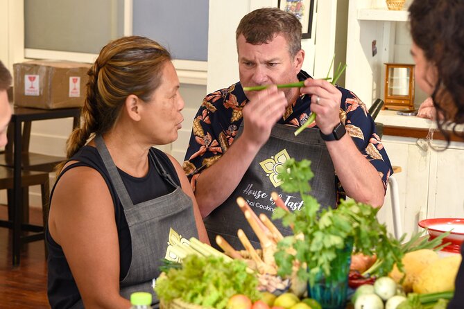Hands-on Thai Cooking Class & Market Tour in Sukhumvit - What the three-and-a-half-hour class feels like