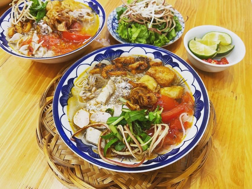 Hanoi: 5 Local Dishes Cooking Class with Meal & Market Visit - Start at Apron Up and head to the market