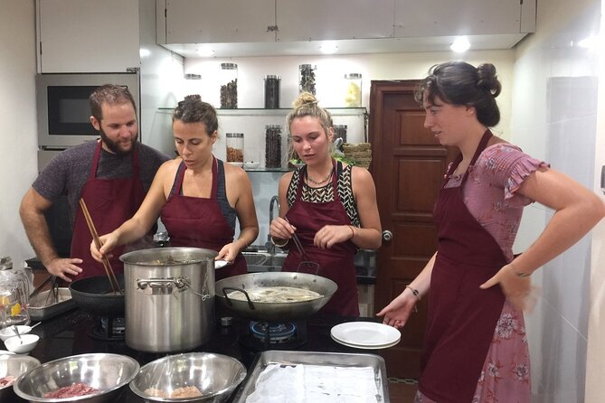 Hanoi Cooking Class and Market Tour in Ancient House - Who should book this cooking class?