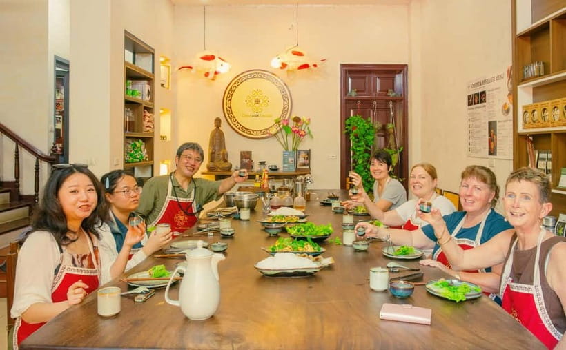 Hanoi Cooking Class: Market Tour, Free Recipe & Beverages - What the named chefs add to the class