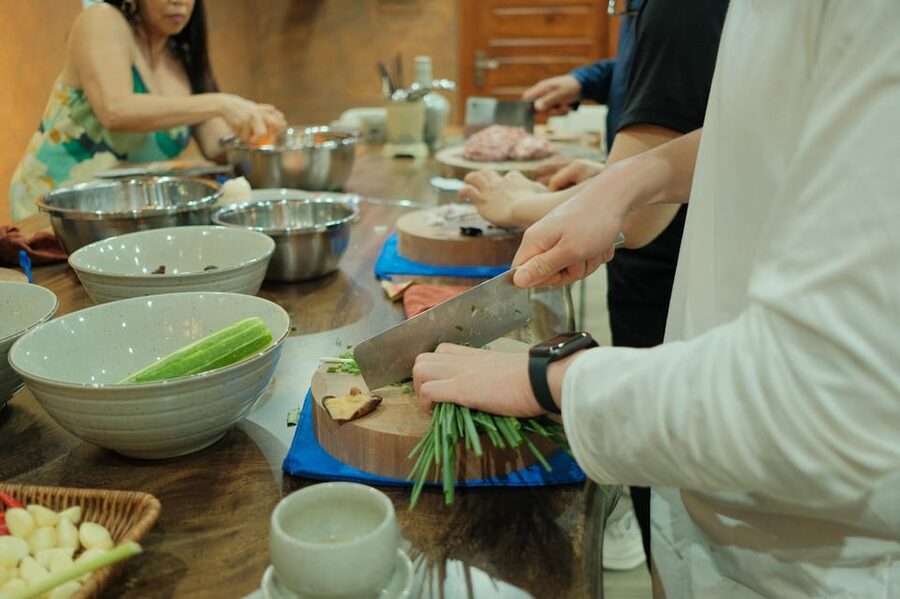 Hanoi Cooking Class: Market Tour, Free Recipe & Beverages - Price and what $34 really covers
