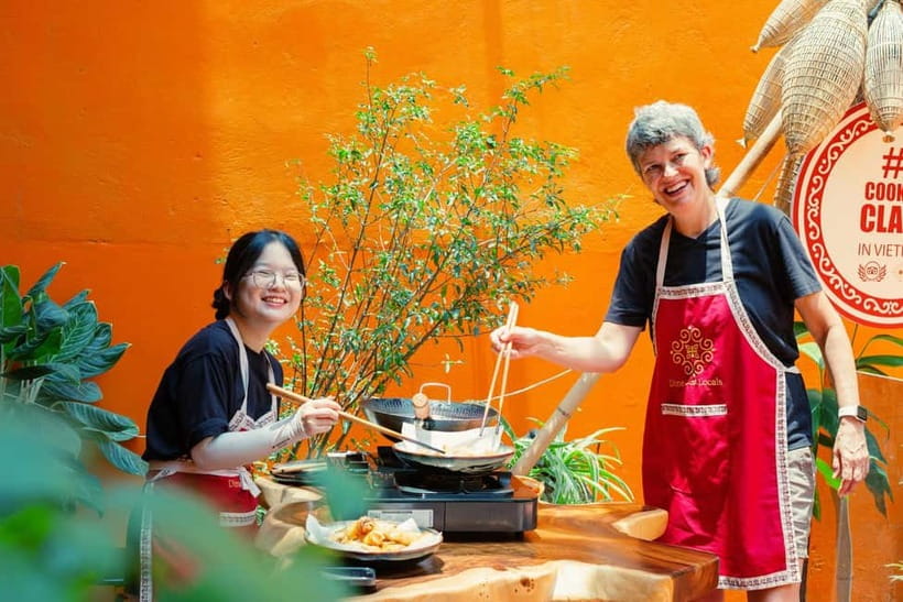 Hanoi Cooking Class: Market Tour, Free Recipe & Beverages - Dietary needs and accessibility