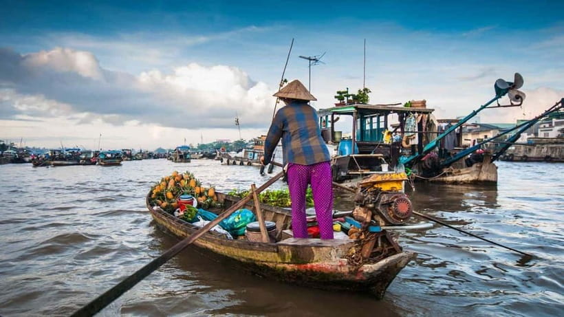 HCM: 2-Day Mekong Floating Market with Cooking & Bike Ride - The sampan ride through small canals