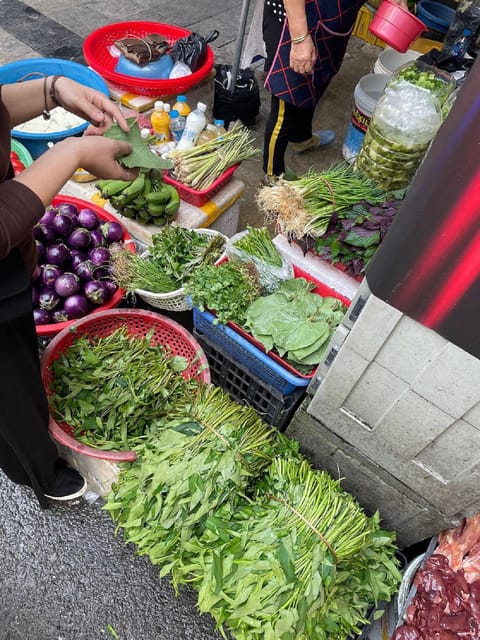 HCMc:Vietnamese Cooking Class with Local market tour & Meal - Recipes and a chef’s certificate to take home