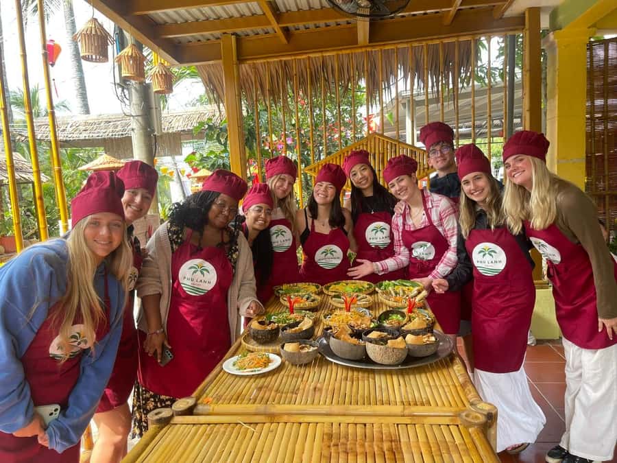 Hoi An: Basket Boat with Lantern-Making & Cooking Class Tour - Key points to know before booking