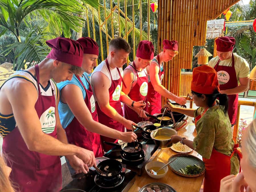 Hoi An: Basket Boat with Lantern-Making & Cooking Class Tour - Meeting the team at Phu Lanh Travel